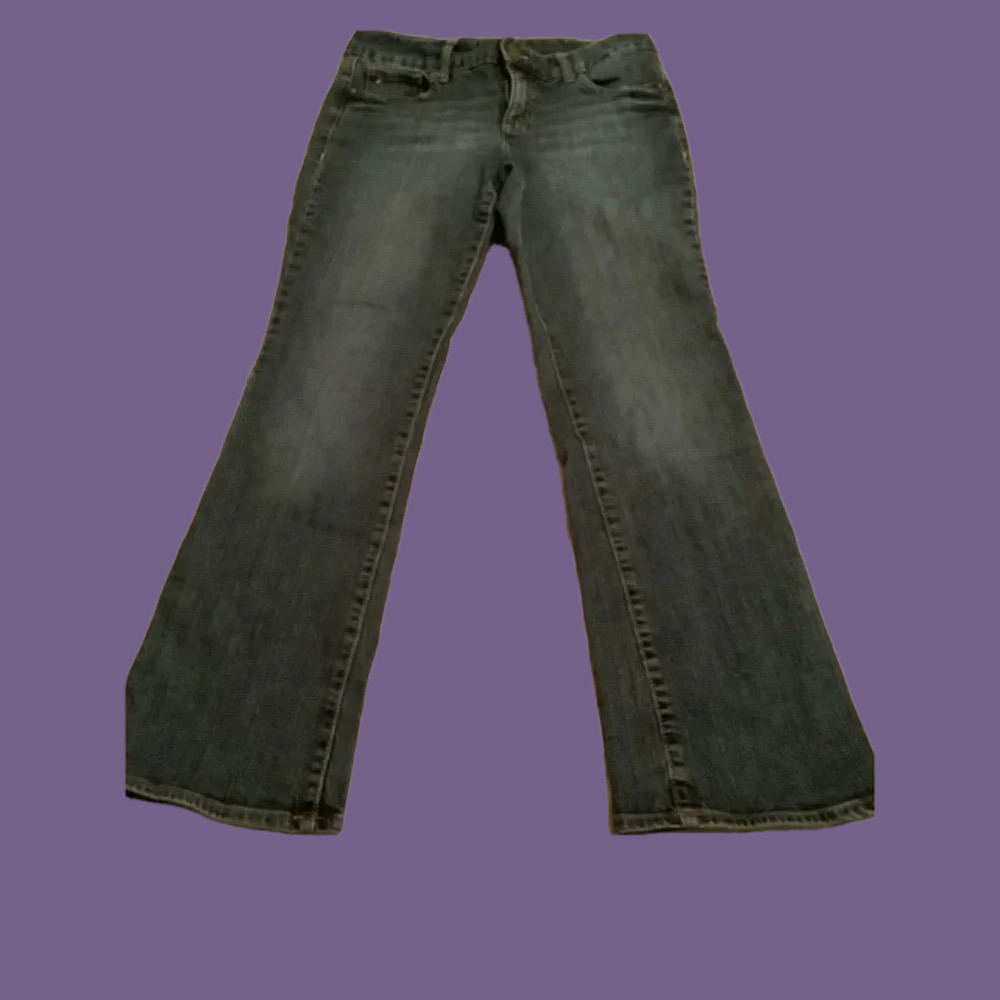 TOMMY HILFIGER~ BOOT CUT JEANS~NICE WEIGHT~SIZE 8